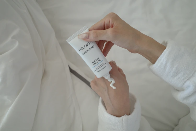 【最新UVケア】乾燥肌の私が選ぶ!「潤いキープ×理想のツヤ」を叶えるベースメイクアイテム #美容部_1