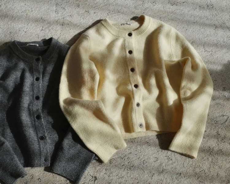 【GU レビュー】超使える「パフニットクルーネックカーディガン 徹底解説！_5