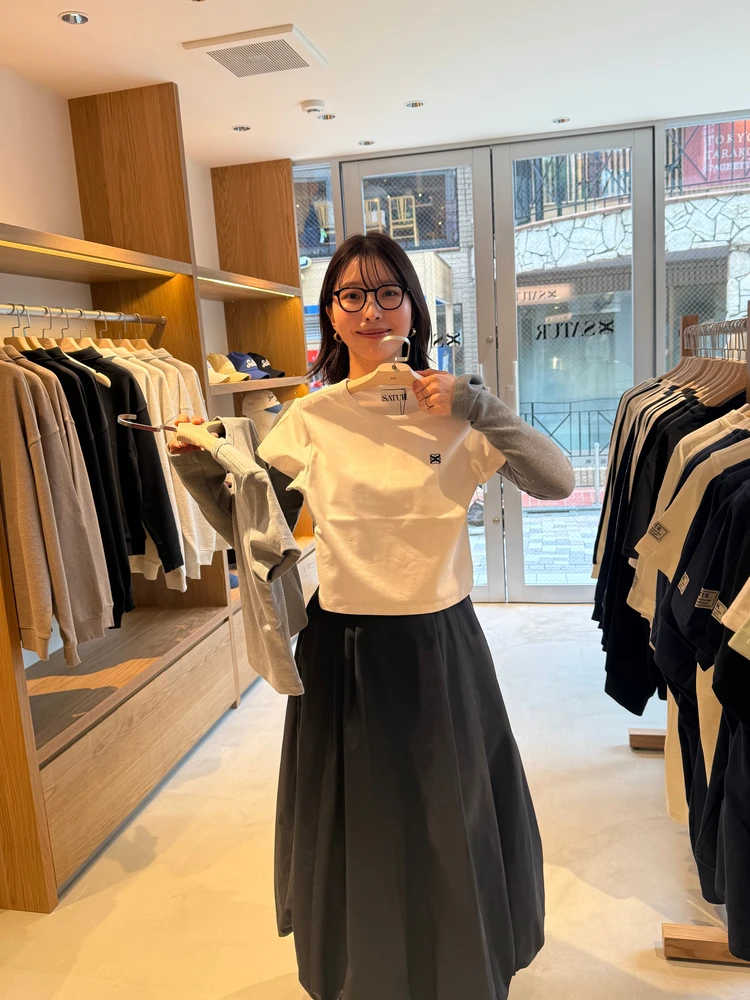 30代Tシャツコーデ　白T 白Tシャツ　ロゴT白　白Tミニ丈