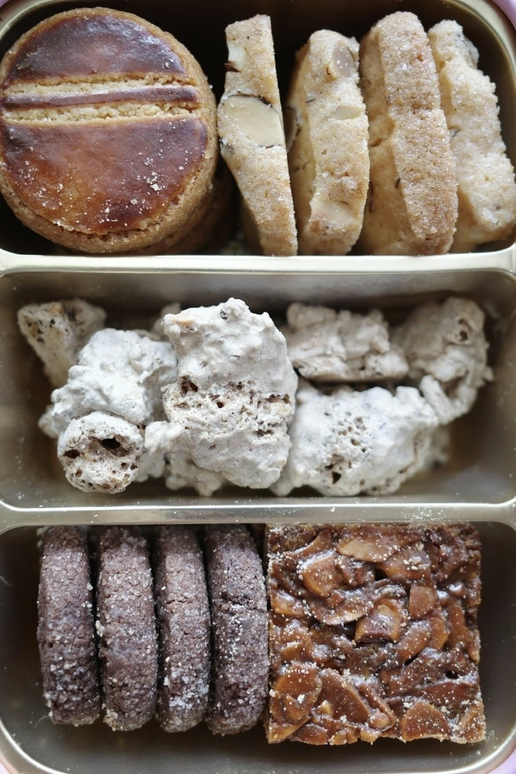 カフェタナカ レガル・ド・チヒロミニ缶