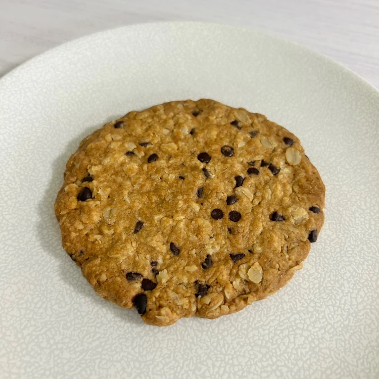 ovgo Baker チョコレートチップココナッツオートミールクッキー。