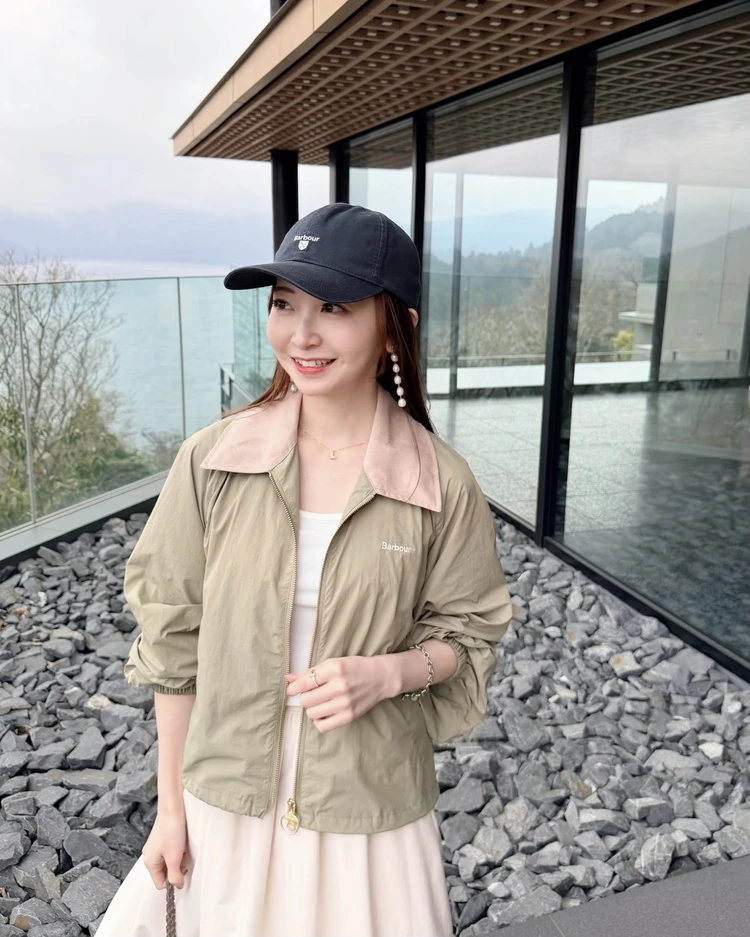 バブアー　キャップコーデ　Barbour　旅行コーデ　紫外線対策