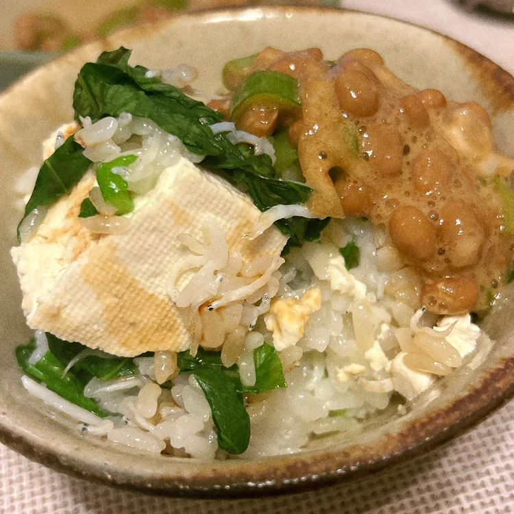 長谷川あかりさんレシピ"豆腐としらす、小松菜の炊き込み"