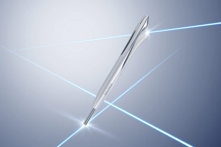 プレゼント　BAILA　バイラ　「SALONIA フェイスカレントポインター」を合計1名様にプレゼント！