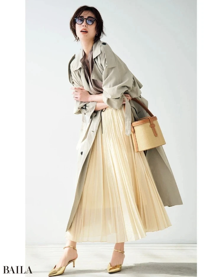 イエローはドライなニュアンスカラーでモダンに仕上げると今っぽい