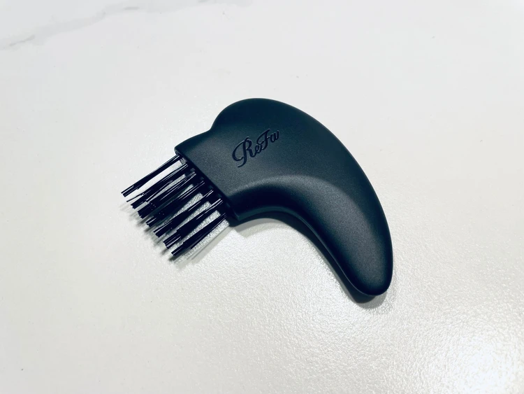 【上半期ベストバイ】Refa BRISTLE 使うほどなじむ「一生モノ名品ヘアブラシ」_4