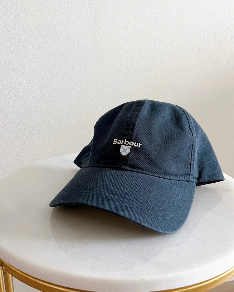 バブアー　おすすめキャップ　ネイビー