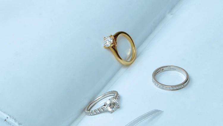 【カルティエのウエディングリング】多くの王族やセレブリティに選ばれる洗練された輝き
