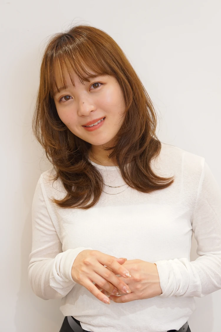 30代髪型・ミディアムの正面