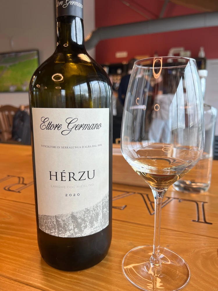 一生に一度は訪れたい。イタリアワインの贅沢旅【バローロ編】_10_3