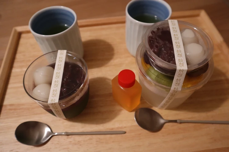 初夏 手土産　ビジネス　友人　絶対に喜ばれる　スイーツ　和菓子　都内　買える　鈴懸　あんみつ　八女乃濃茶