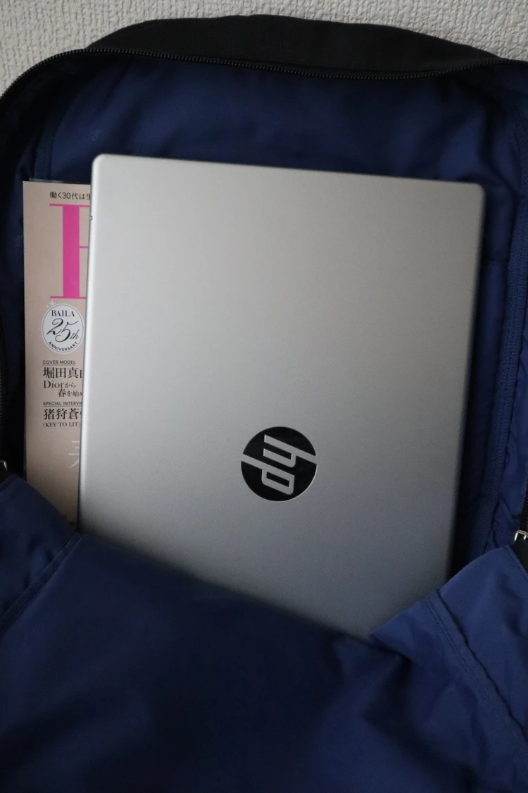 アニエスベー　agnès b.　ナイロン　バックパック　黒　リュック　通勤　30代　おすすめ　容量　14インチ　PC　A4　サイズ　書類