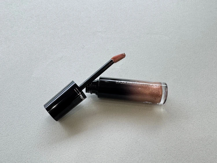 ダズルシャドウリキッドアイシャドウグリッター MAC リキッドアイシャドウ グリッター 秋冬コスメ スティックチップ