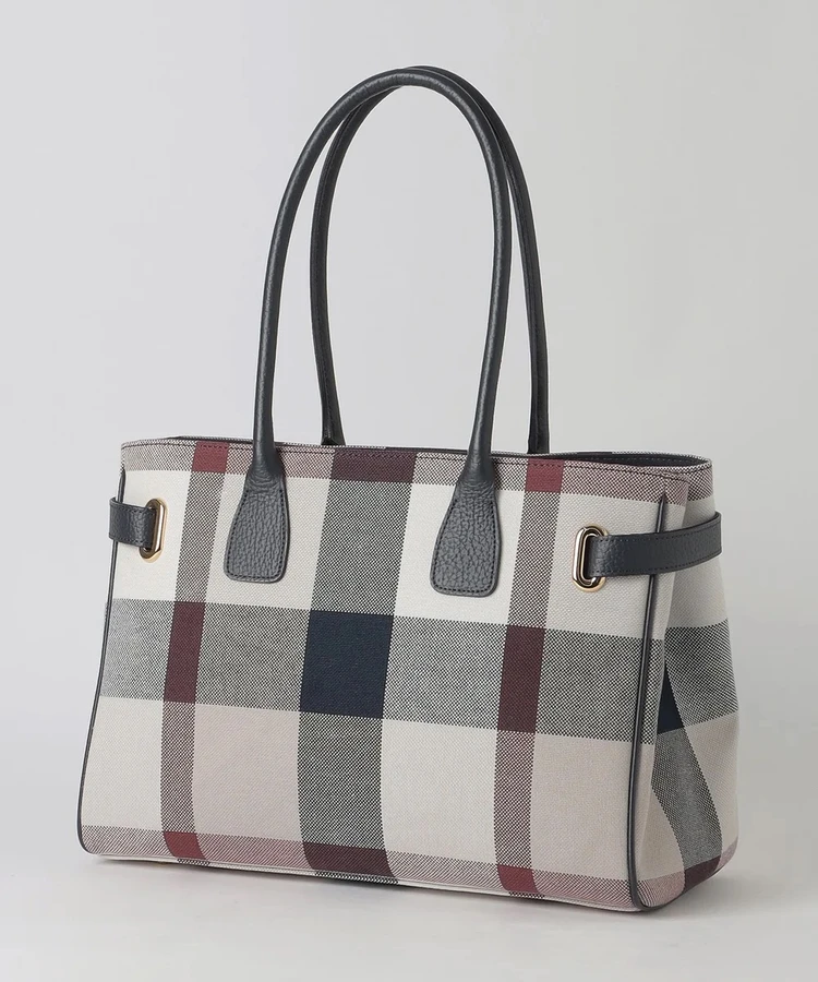 ブルーレーベル・クレストブリッジ ロゴプリントハトメトート オールチェック