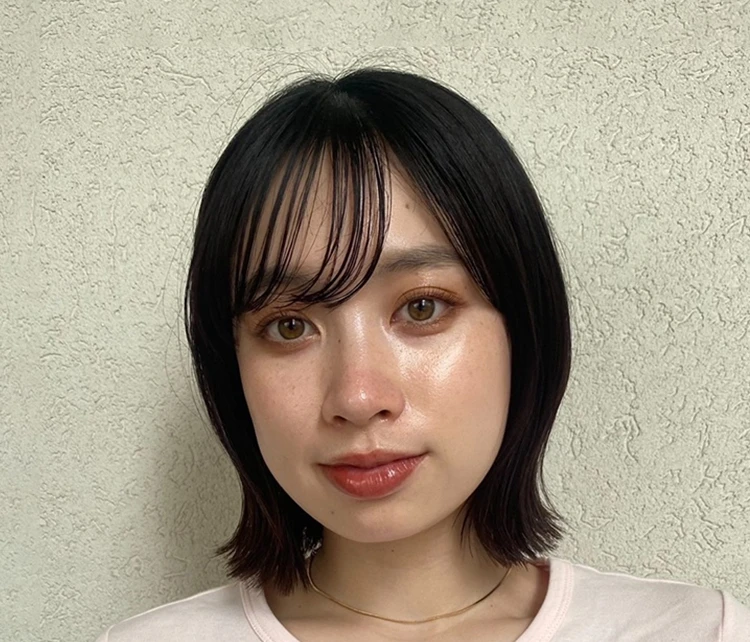 外ハネくびれボブ　正面