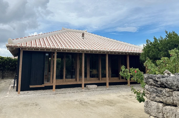 外から見た星のや竹富島ガジョーニ