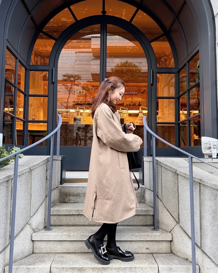 バブアー アウターコーデ カフェ巡り ウールコート お気に入り 横 サイド