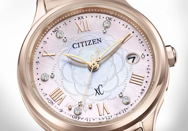 シチズン クロスシー/ hikari collection エコ・ドライブ電波時計 ティタニア ハッピーフライト 限定モデルの文字盤アップ