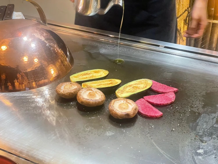 大人の女子会にカジュアル鉄板焼き「浅草橋ぼんて」_3