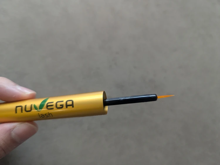 刺激はイヤ。でも伸びは欲しい！私の本命まつ毛美容液_2