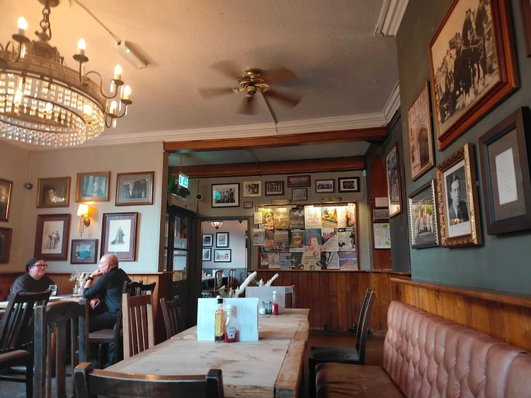 King's Arms, Oxford　オックスフォード　パブ