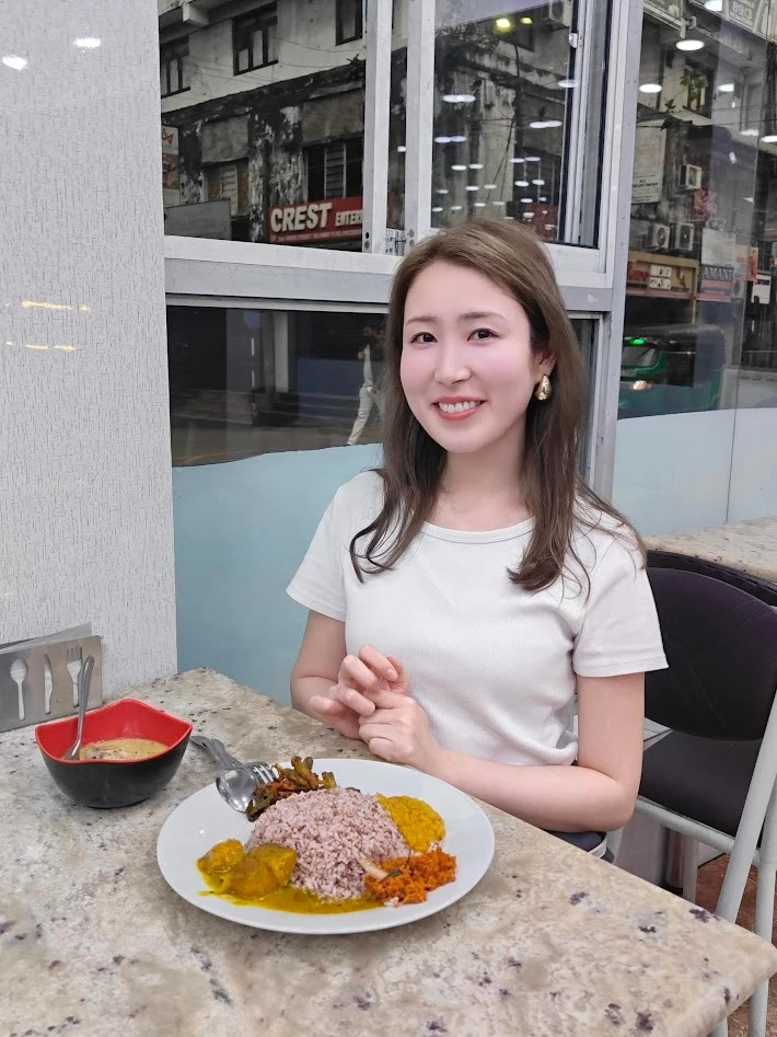 コロンボ　朝ごはん　スリランカ　地元