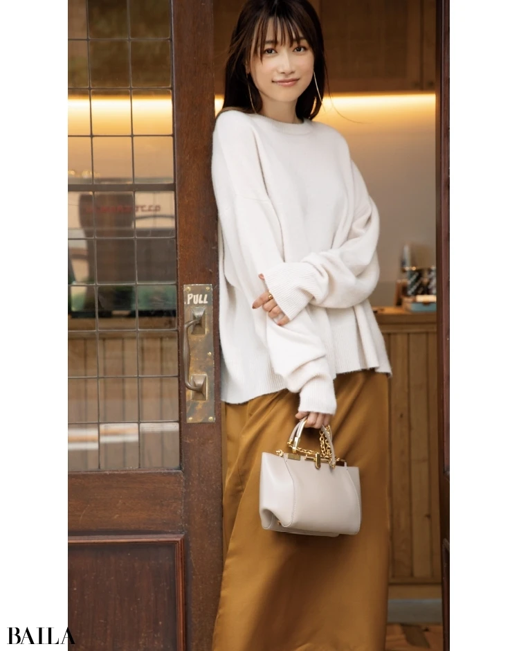 【着やせニット部門】【1位】ミラ オーウェンの3Dカシミヤニット ¥14000