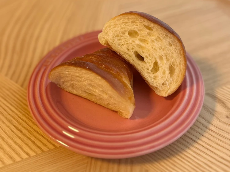 白トリュフの塩パンの断面