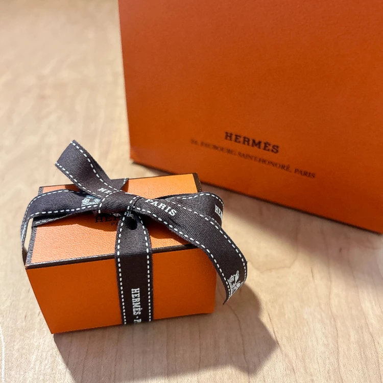 HERMES（エルメス）「ネイル＆キューティクルケアオイル」