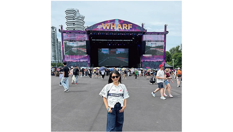 「F1に夢中。シンガポールや鈴鹿まで観戦に行くほど。エンジン音がたまらないです！ 」（36歳・マスコミ）