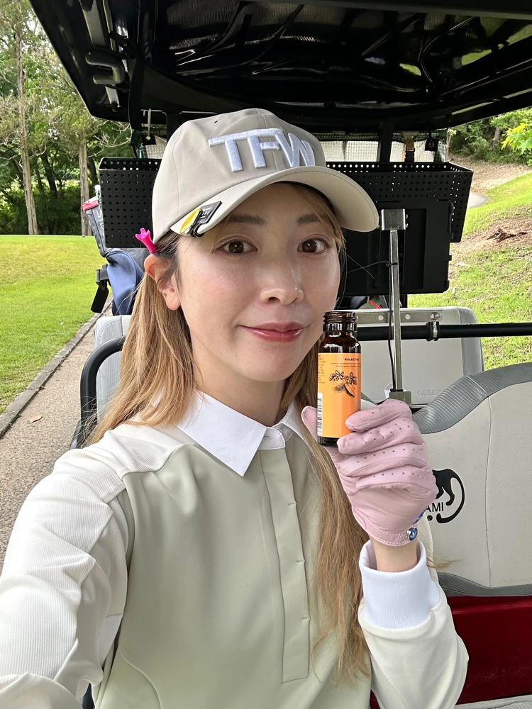 真夏ヘトヘトゴルフはカラアクティブでエネルギーチャージ!_2