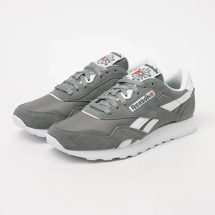 リーボック　クラシックナイロン　ピュアグレー