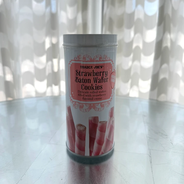 Strawberry Baton Wafer Cookies商品画像