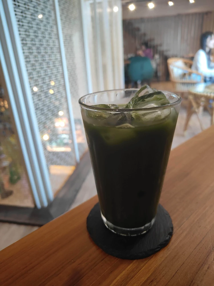 バンコク　カフェ　BARTELS　バーテルズ　抹茶ココナッツ