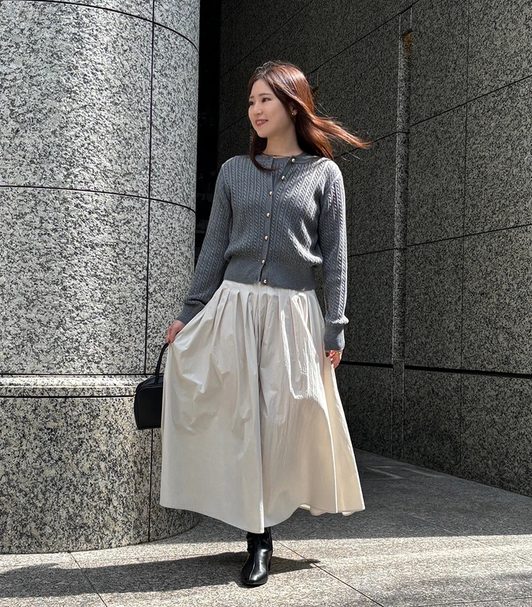 ナチュラルビューティーベーシック　アンサンブルニット　プレス着用画像　