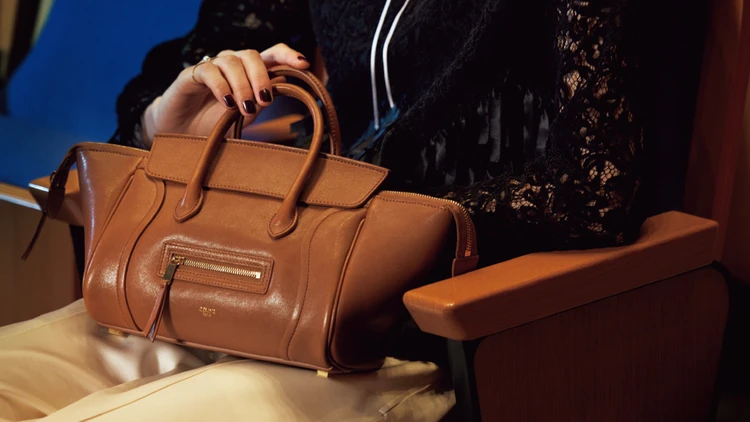 【セリーヌの格上げバッグ】名作バッグ「ラゲージ」がこの春よりモダンにアップデート！