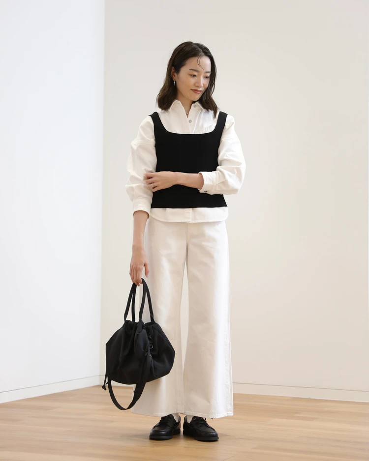 UNIQLO : C ユニクロ　シー　2026　春夏　新作　試着会　コレクション　コーディネート　デニムリラックスシャツジャケット　ローライズワイドジーンズ　3Dリブスクエアネックセーターノースリーブ　コーデ