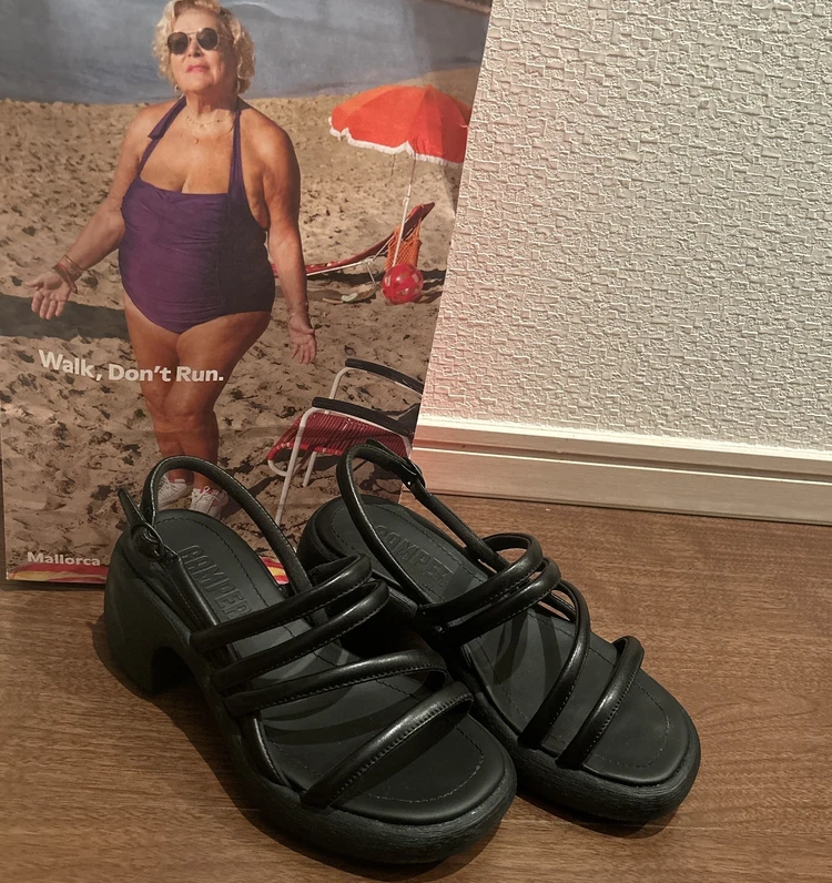 Camper（カンペール）「Thelma Sandal(テルマサンダル)」