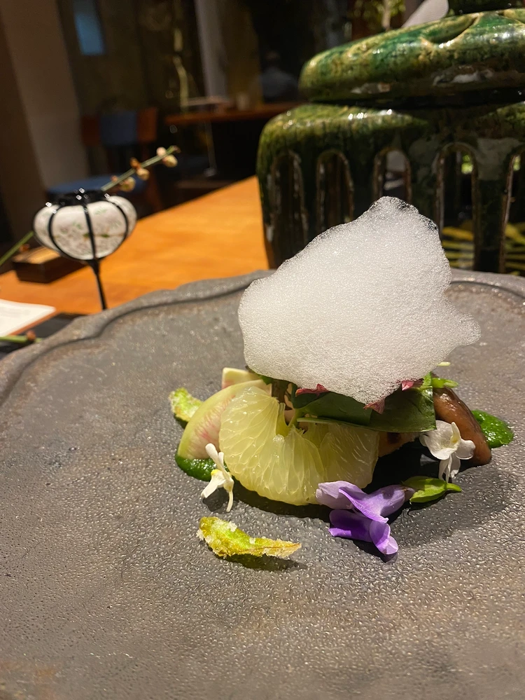 まなかつおの焼き物　ふきのとうソース