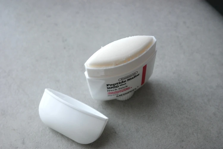 メディピール　ネッククリーム