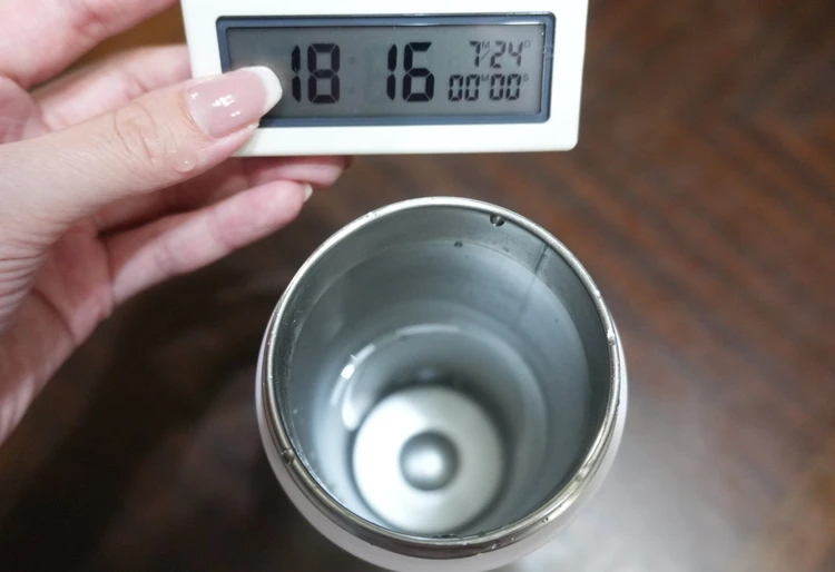 Owala（オワラ）タンブラーの保冷力を11時間後に検証