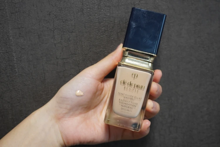 ④ クレ・ド・ポー ボーテ タンフリュイドエクラ ナチュレル