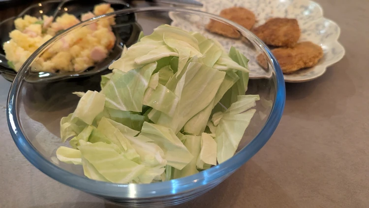 骨付鳥に合わせるキャベツ