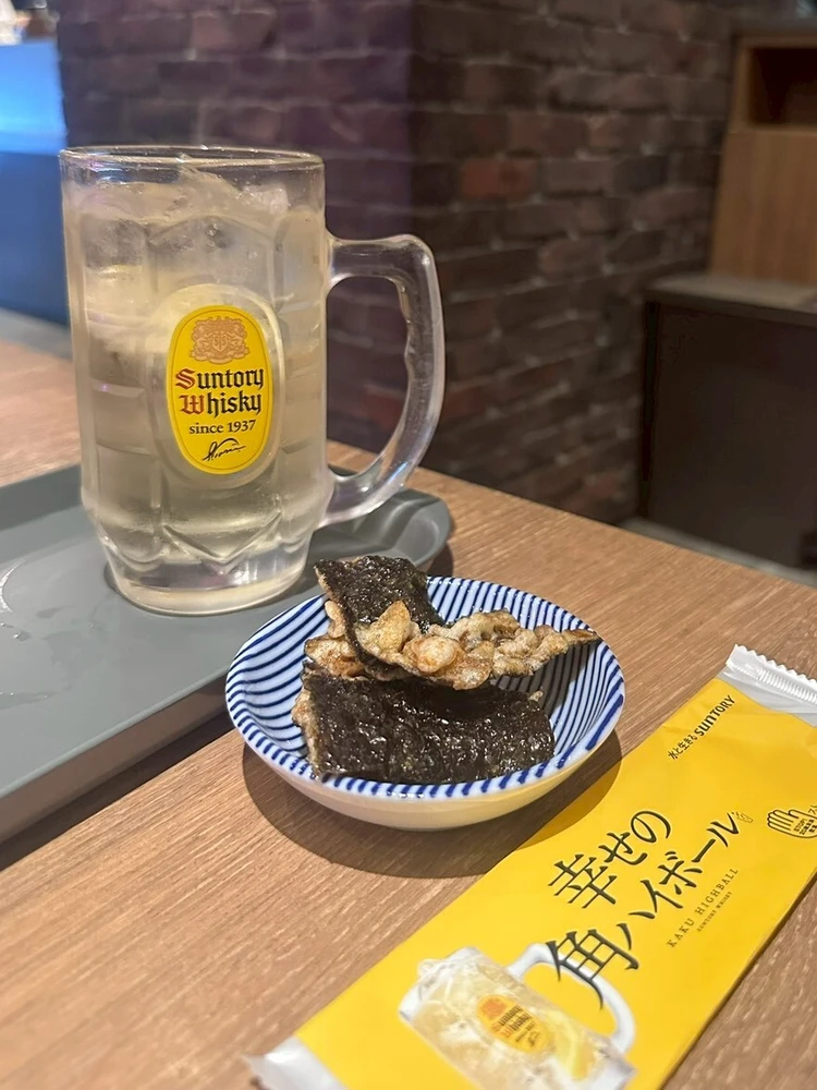 昼はPC作業、夜は一人酒。気づけば一日いた“万能カフェバー”が快適すぎた_3