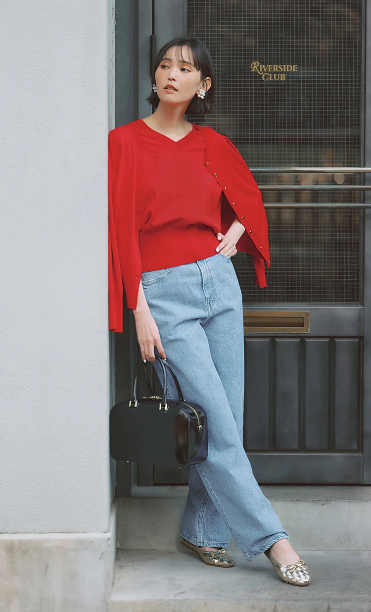 比留川 游　【with 休日デニム】金ボタンが映えるカーディガンは セットだからこそのアレンジ力を発揮