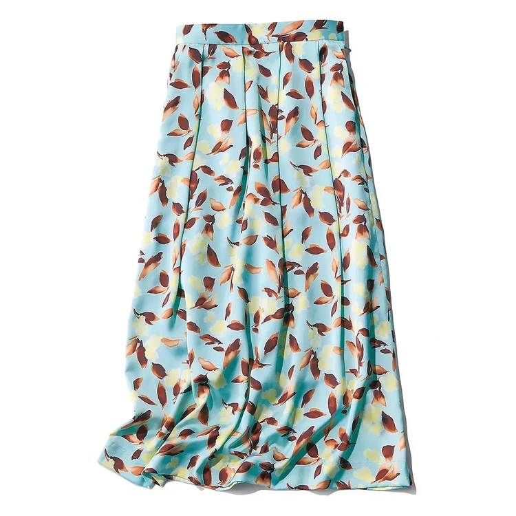 水色の花柄スカートの画像
