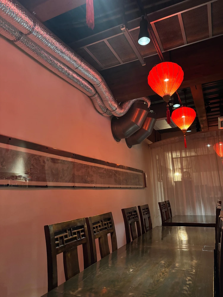 海を眺めて楽しむ幻想的な空間！絶品「美肌薬膳火鍋」のお店_3