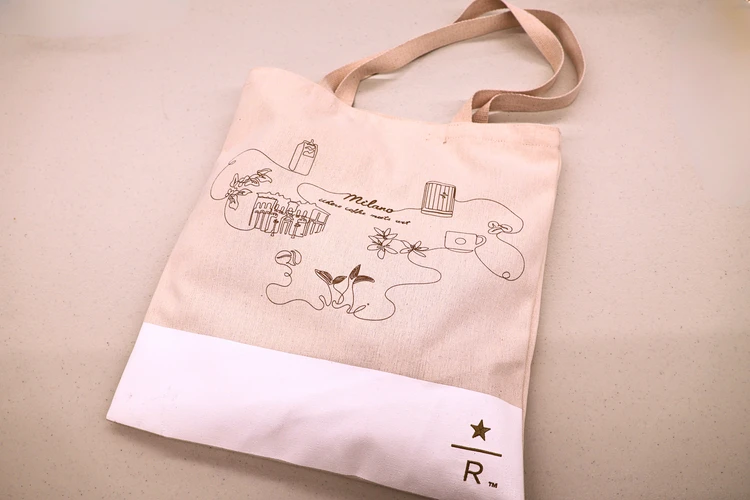 【ミラノ】郵便局？美術館？「世界一美しい」高級スタバの正体をルポ【欧州初】_11