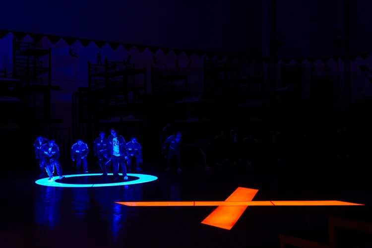 イカゲームシーズン2 投票システムの床