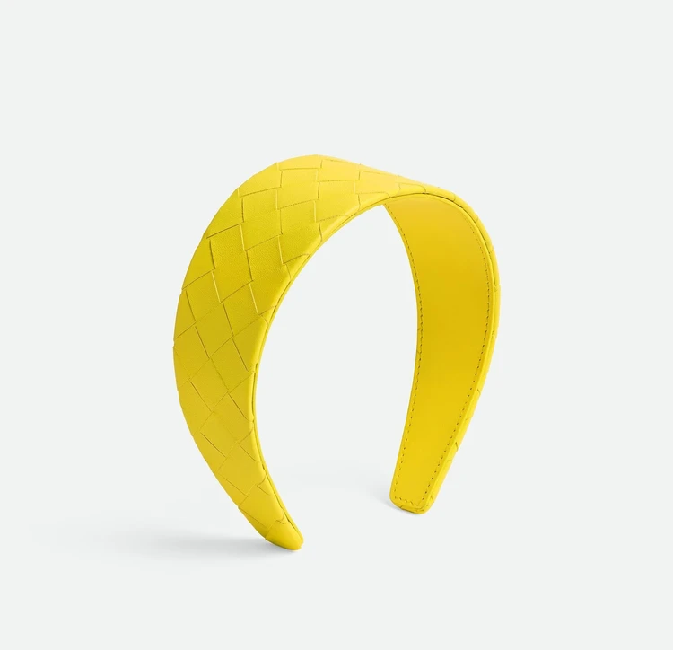 ボッテガ・ヴェネタ ヘッドバンド¥132000(カラー:サルファー)